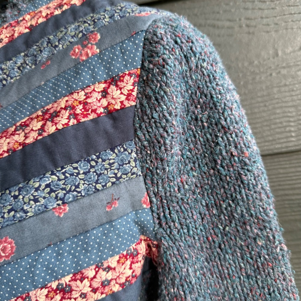 Vintage Patchwork Floral Knit Cropped Cardigan Cottagecore Grandma Core - Picture 4 of 6